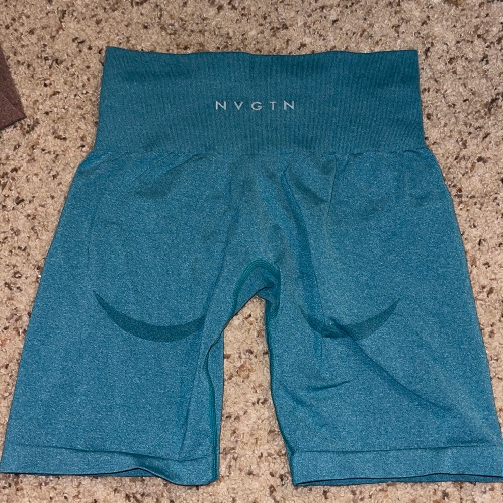 NVGTN contour shorts